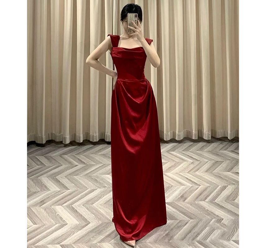 Satin A-Line Sleeveless Neck Plain Ruched Square Evening Gown