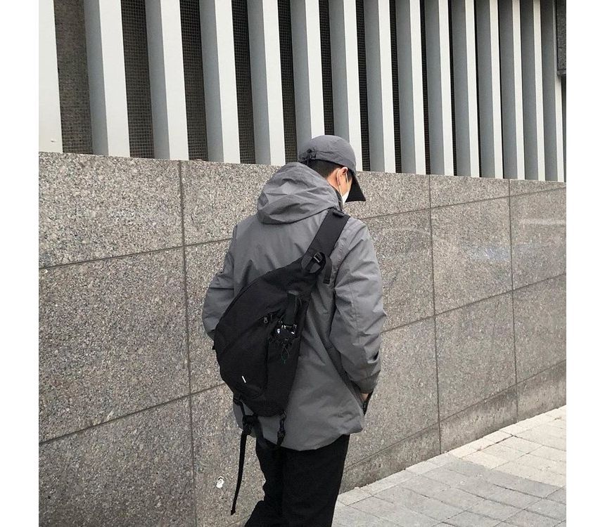 Multi-Pocket Bag Sling