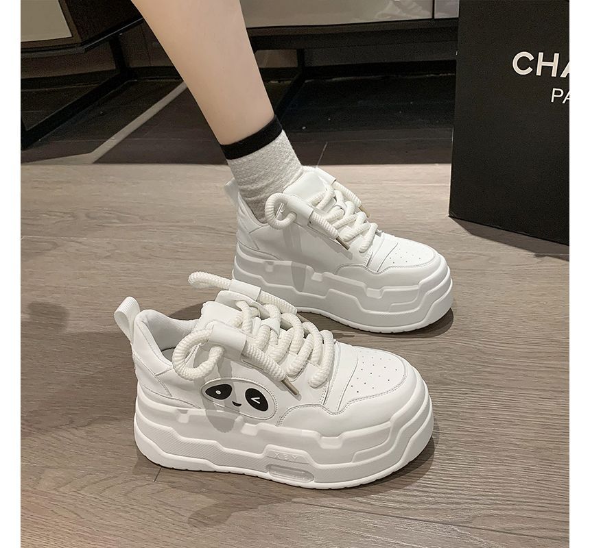 Sneakers Panda Platform Lace-Up Applique