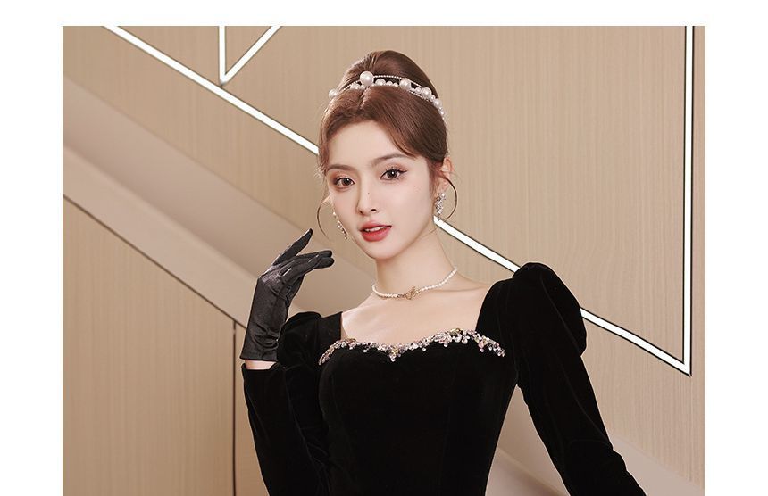 Neck Rhinestone Long-Sleeve Square A-Line Evening Plain Gown