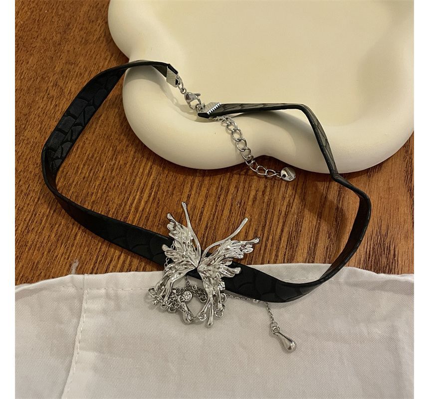 Faux Fringed Butterfly Leather Choker Rhinestone