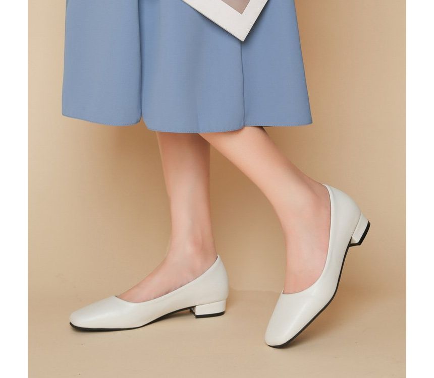 Plain Block Heel Toe Faux Leather Pumps Square
