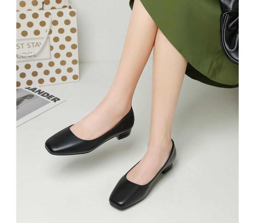 Plain Block Heel Toe Faux Leather Pumps Square