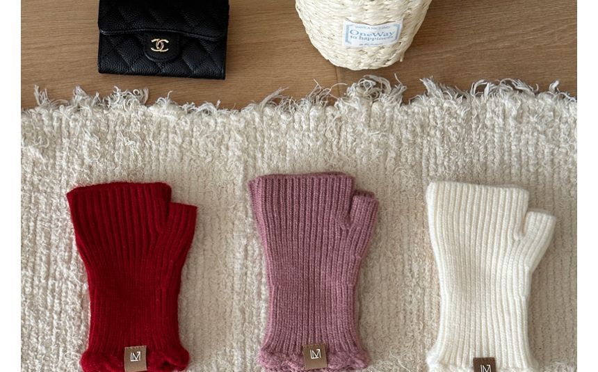 Gloves Fingerless Knit Applique Lettering