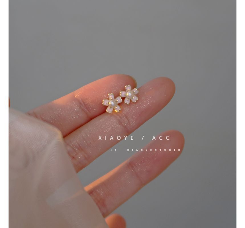 Pearl Alloy Floral Earring Stud Faux