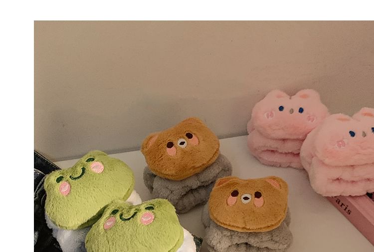 (Various Face Designs) Chenille Animal Band Wrist Wash