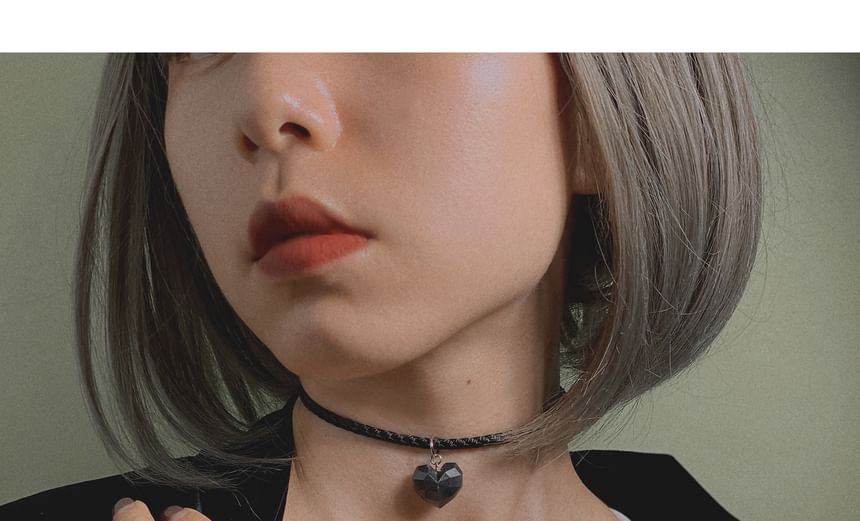 Choker Cord Heart Pendant
