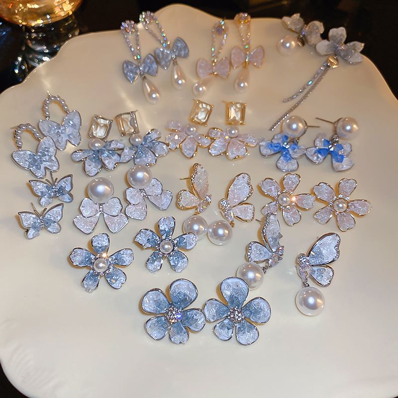 Designs) Earring Faux Bow / (Various Pearl Floral Alloy