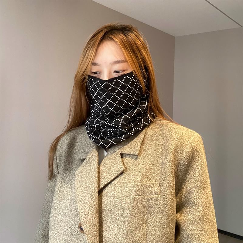 Multi-Way Knit / Beanie Scarf Diamond Print