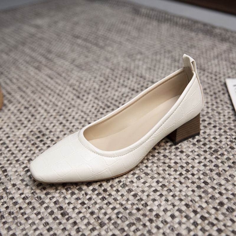 Grain Toe Crocodile Pumps Square