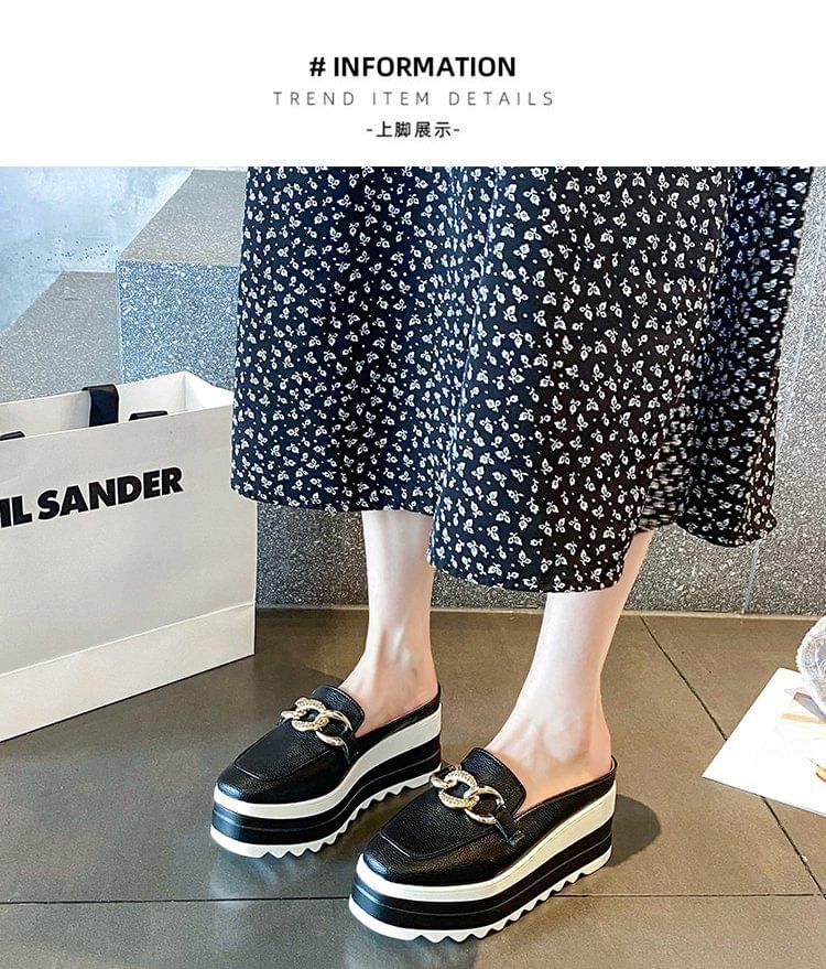 Platform Chain Loafer Mules Detail