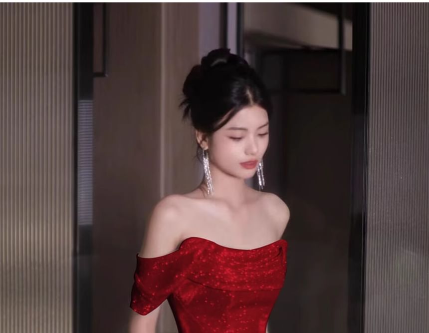 Glitter Plain Evening A-Line Gown Off-Shoulder