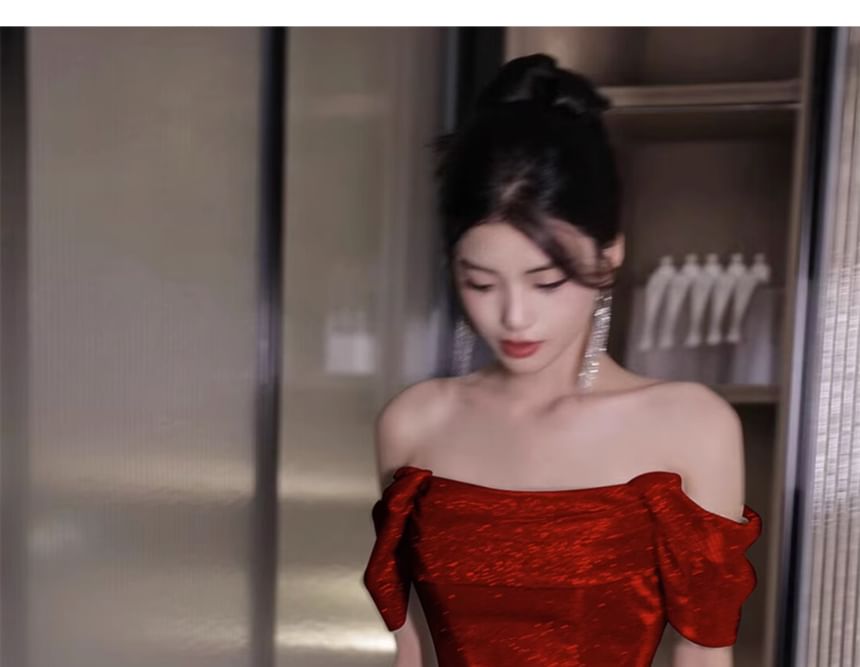 Glitter Plain Evening A-Line Gown Off-Shoulder