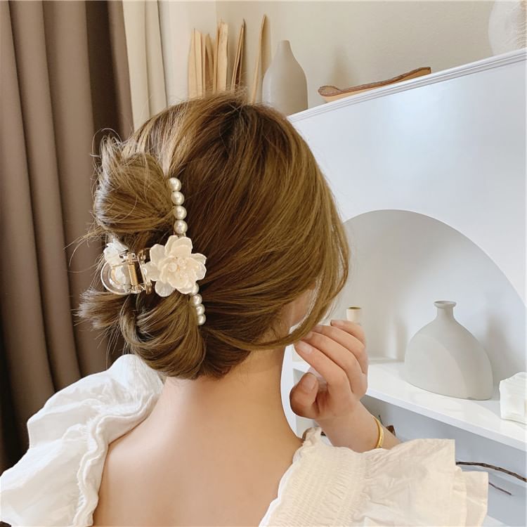 Floral Acrylic Faux Pearl Clamp Hair