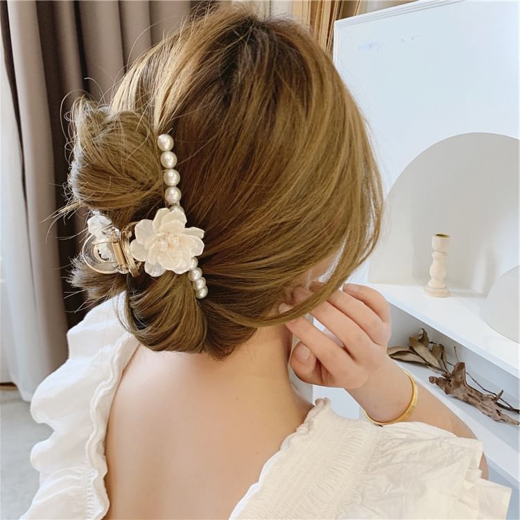 Floral Acrylic Faux Pearl Clamp Hair