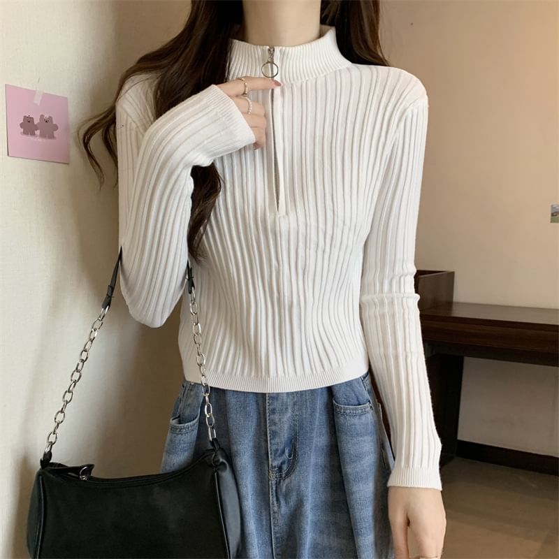 Long-Sleeve Plain Slim-Fit Knit Mock-Neck Half Zip Top