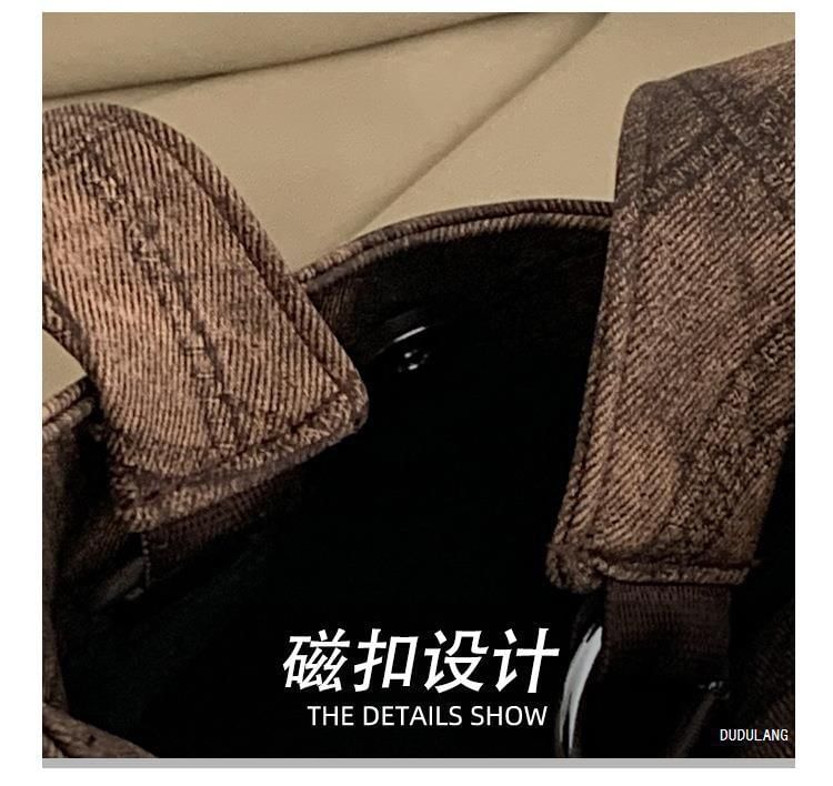 Trim Tote Star Bag Fluffy