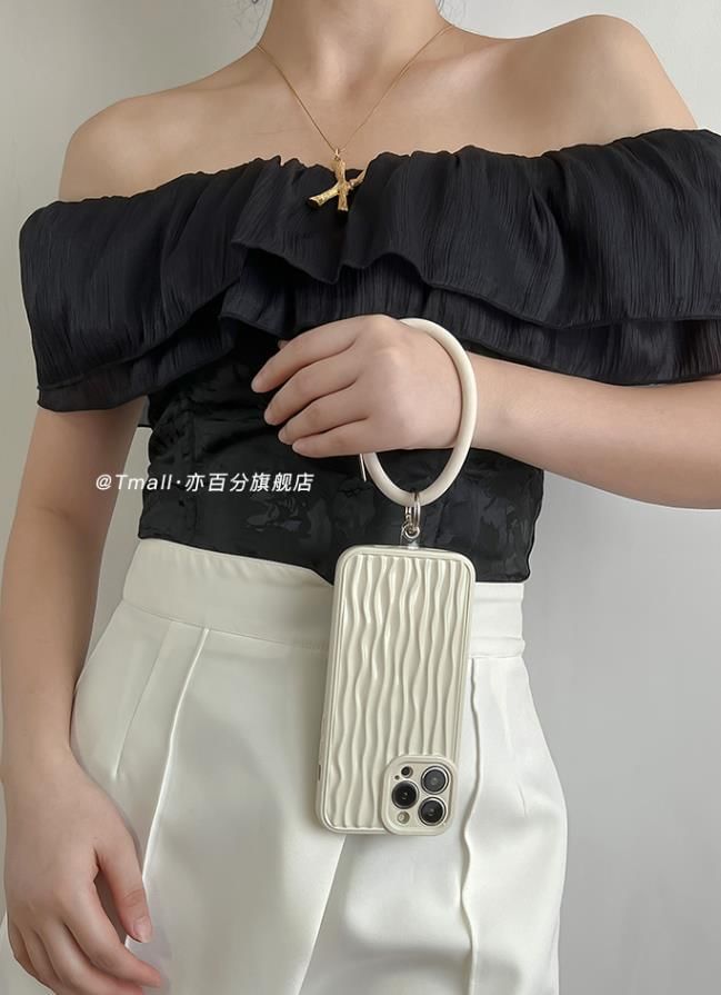 Charm Hoop Phone Case Textured