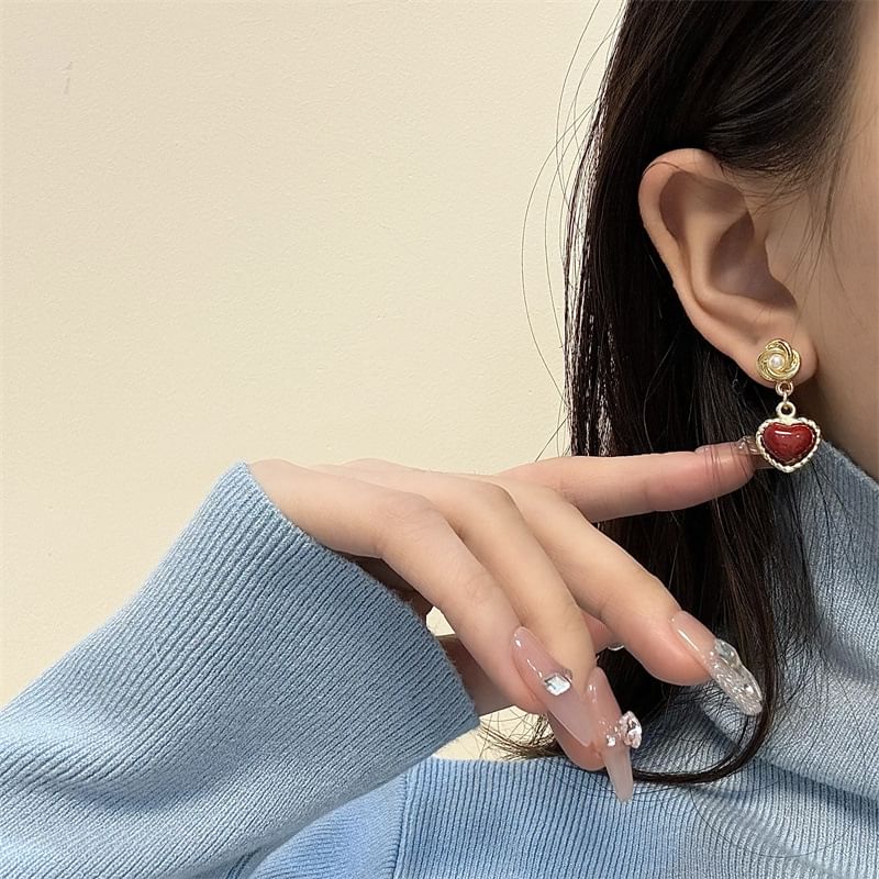 Drop Heart Faux Pearl Earring
