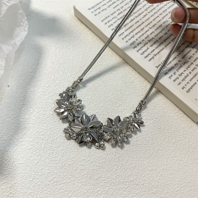Floral Fringed Rhinestone Necklace