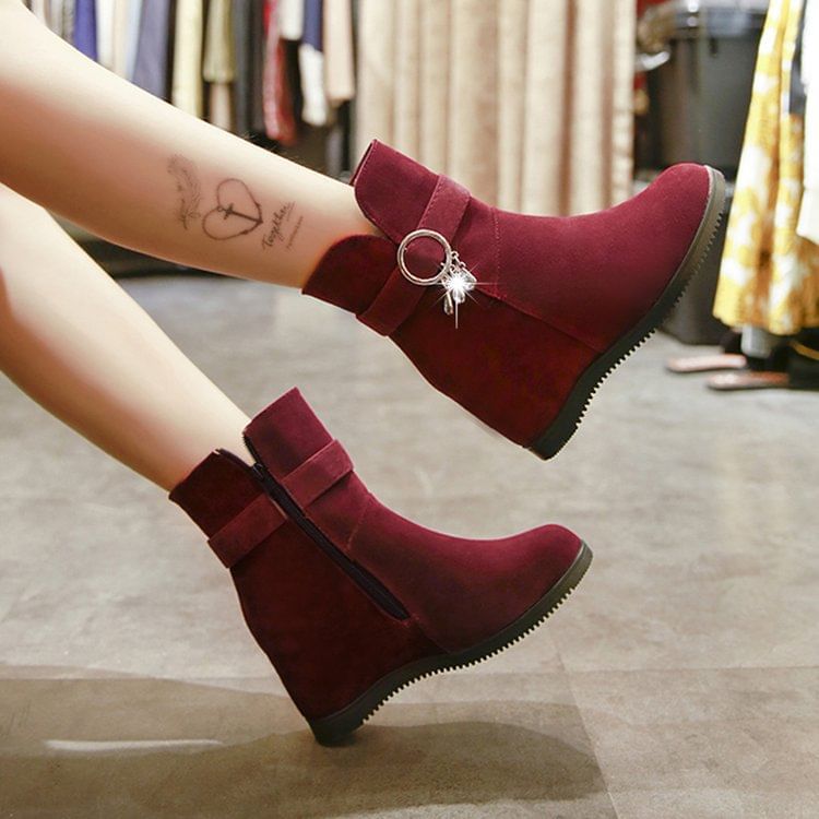 Short Hidden-Wedge Snow Boots