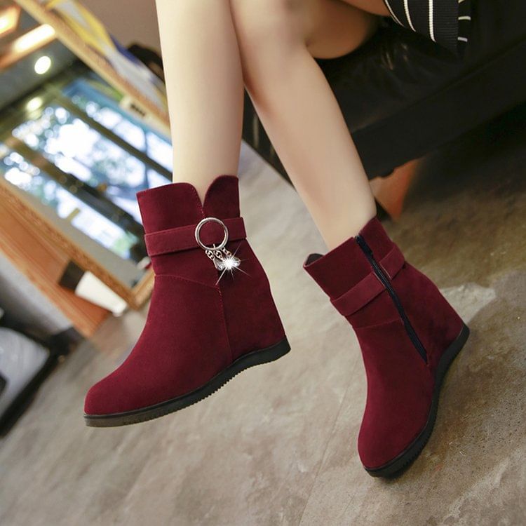 Short Hidden-Wedge Snow Boots