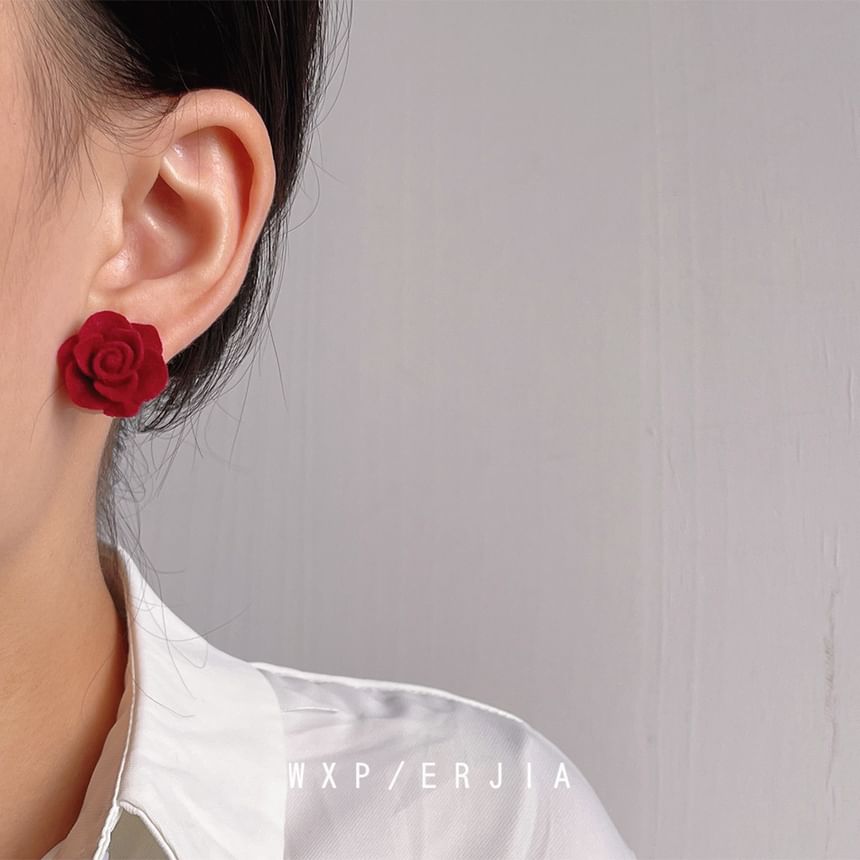 Rose Ear Flocking Cuff Alloy