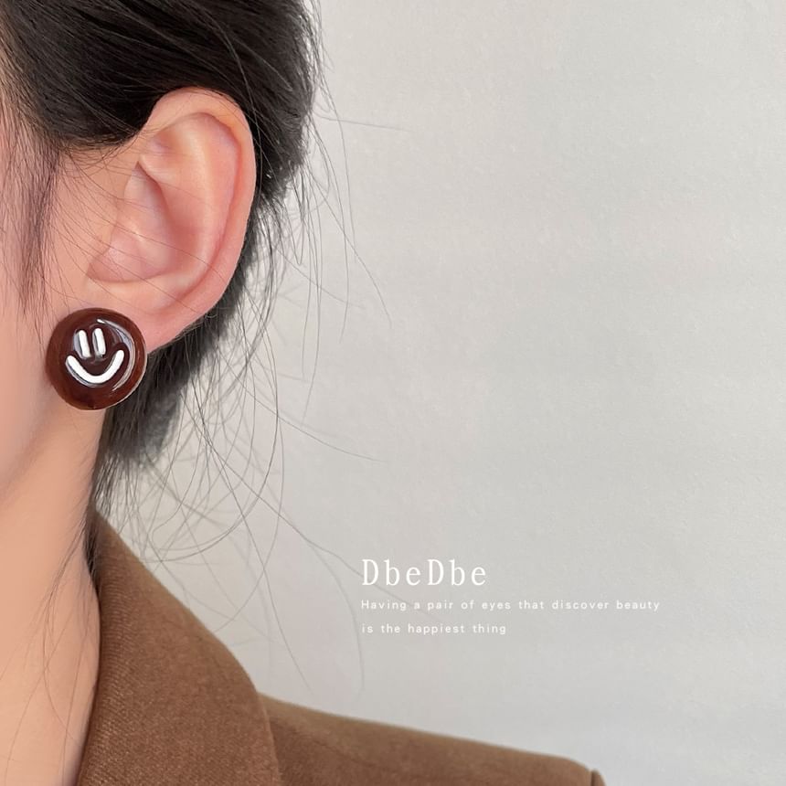 Smiley Asymmetrical Cuff Acetate Ear