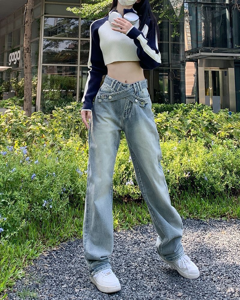 Loose Rise Fit Washed Mid Jeans