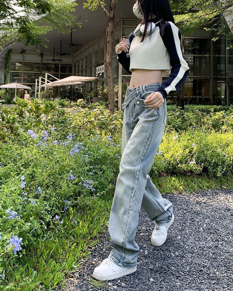 Loose Rise Fit Washed Mid Jeans