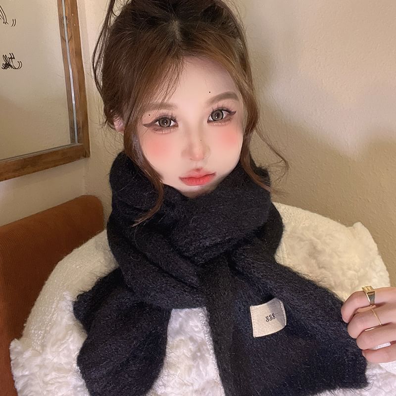 Label Scarf Applique