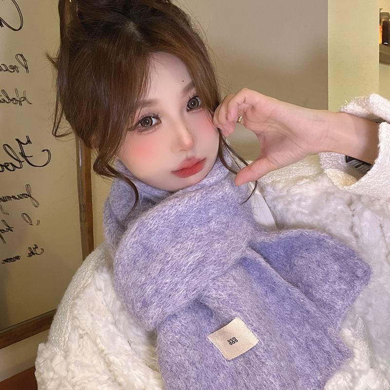 Label Scarf Applique