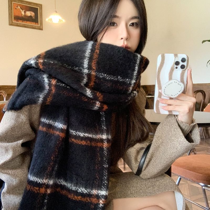 Tasseled Plaid Scarf