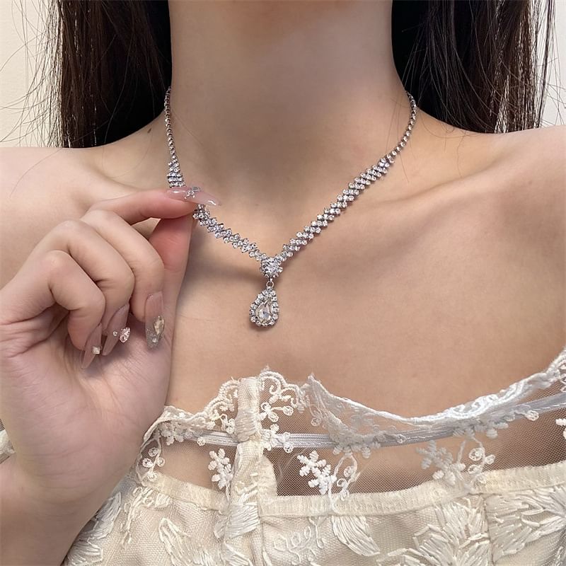 Rhinestone Drop Necklace