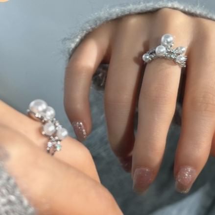 Pearl Ring Faux