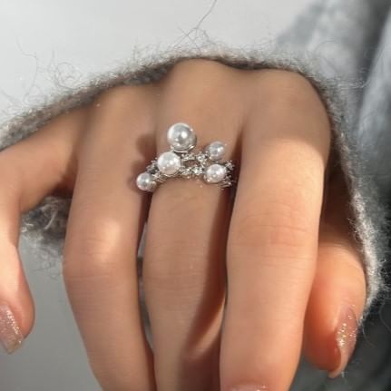 Pearl Ring Faux