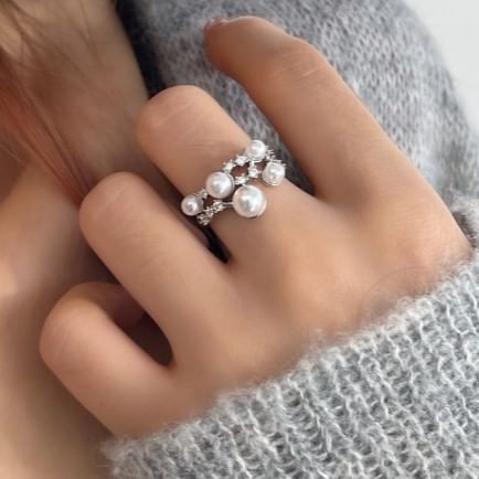 Pearl Ring Faux