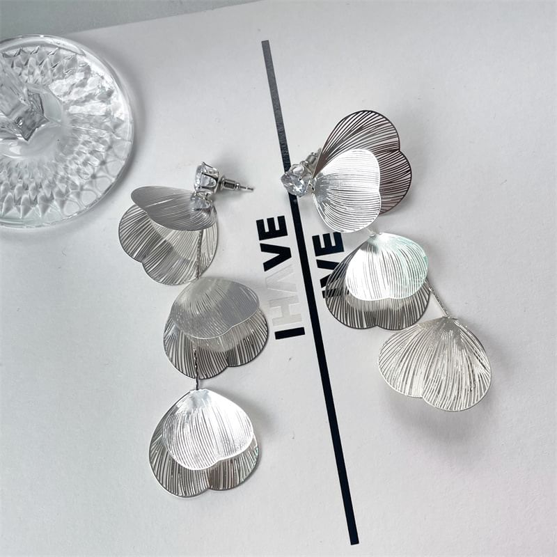 Metallic Earring Drop