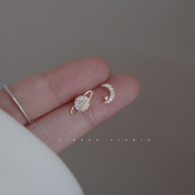 Moon Rhinestone Sterling Stud Silver Earring Asymmetrical