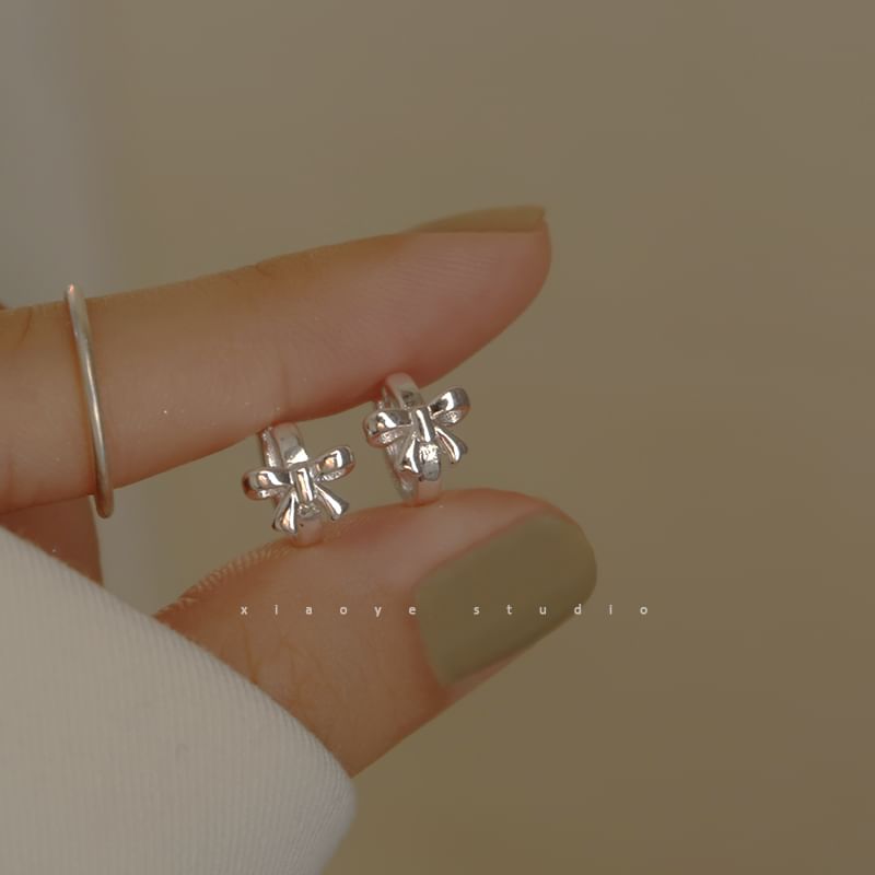 Sterling Silver Earring Huggie Bow
