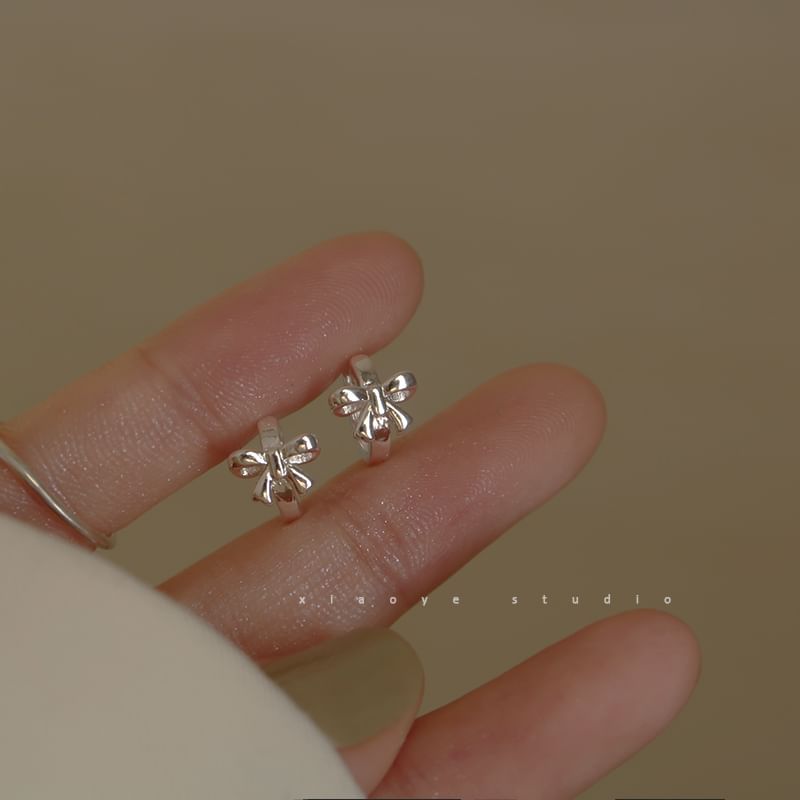 Sterling Silver Earring Huggie Bow