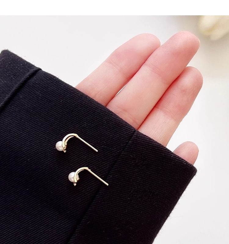 Sterling Faux Stud Silver Earring Pearl