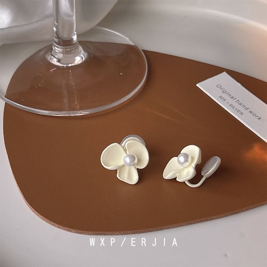 Floral Pearl Clip-On Faux Earring