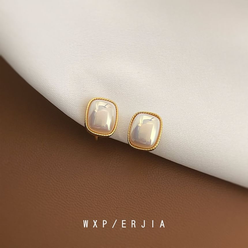 Geometric Clip-On Earring Pearl Faux