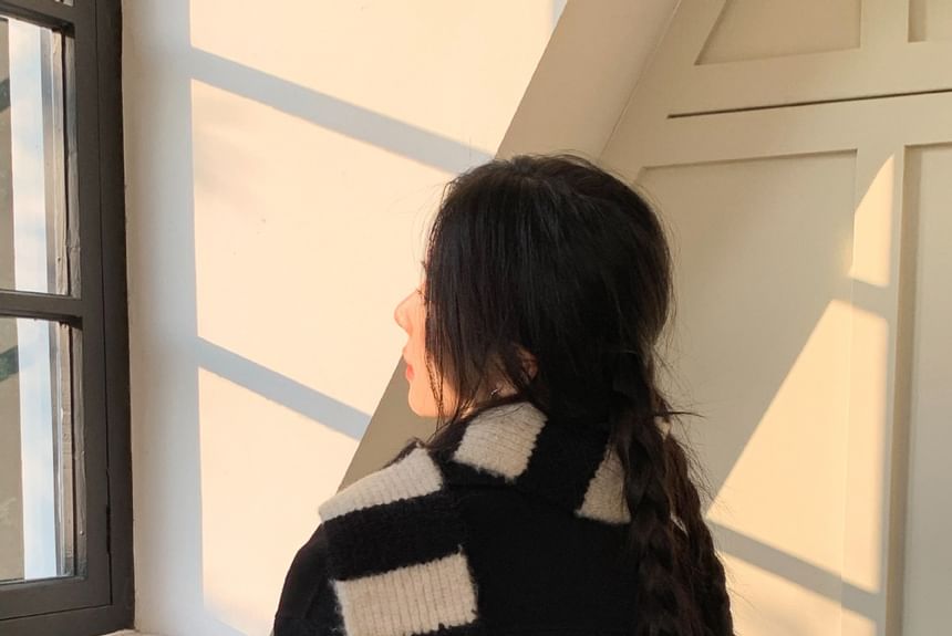 Light Striped Knit Scarf