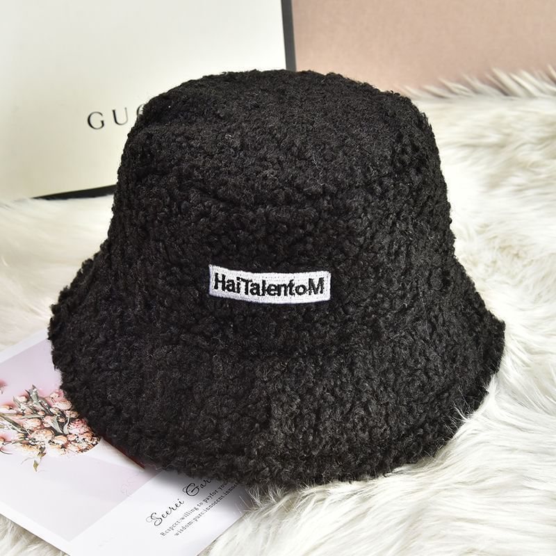 Bucket Fleece Lettering Hat