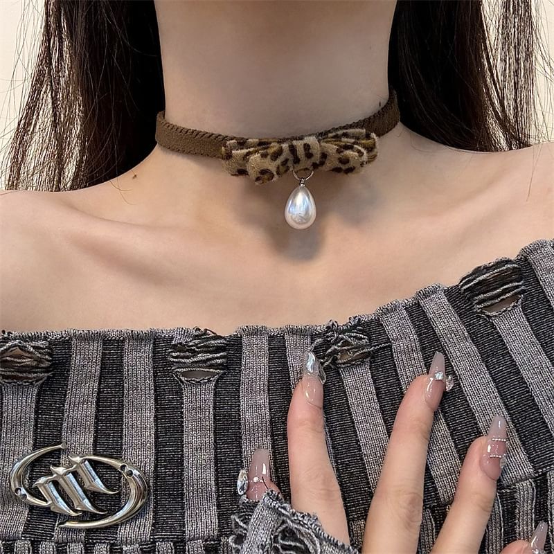 Print Bow Pearl Pendant Faux Choker Droplet Leopard