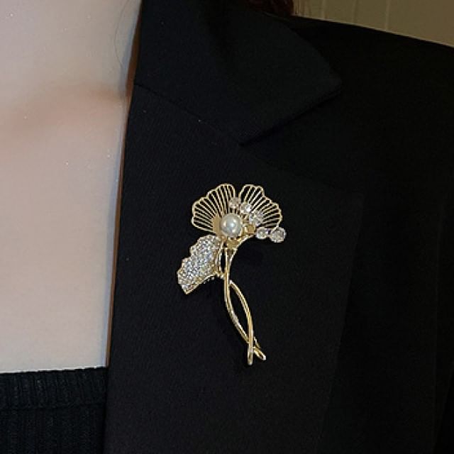 (Various Brooch Designs)