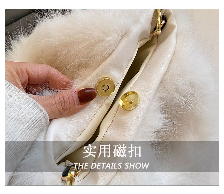 Sac bandoulière uni et moelleux