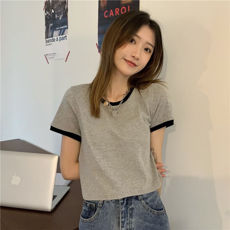 Trim Crew Contrast Neck Crop T-Shirt Short-Sleeve